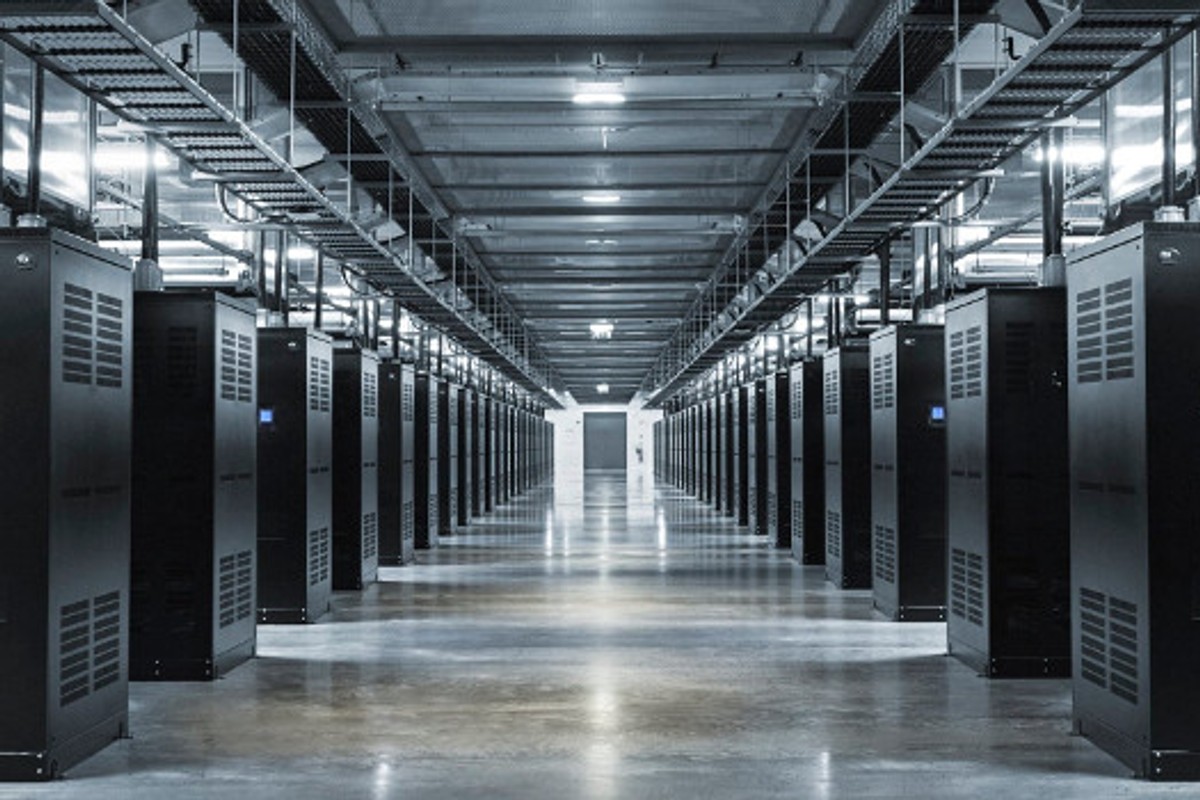 Chińczycy stworzyli podwodne centrum danych. To moc 30 tysięcy komputerów