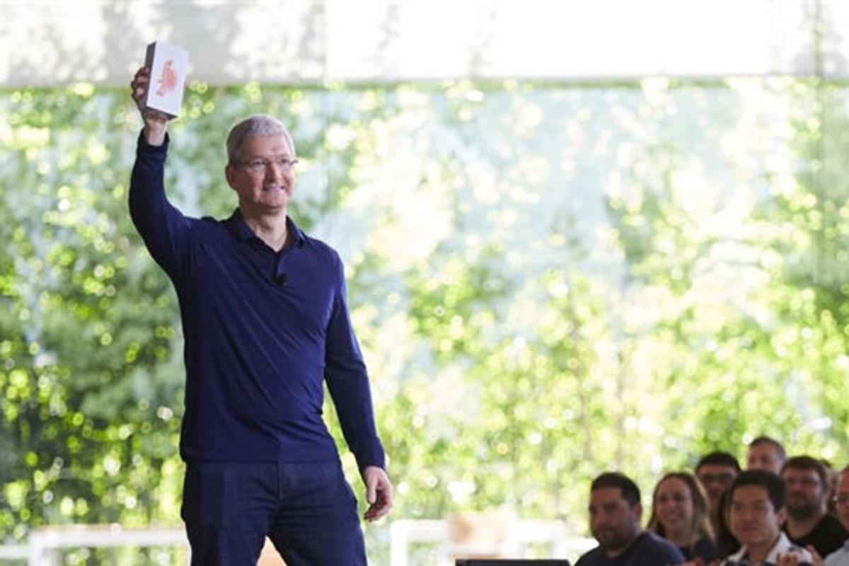 Tim Cook zapowiada nową premierę Apple. Plotki sugerują nowego iPhone’a