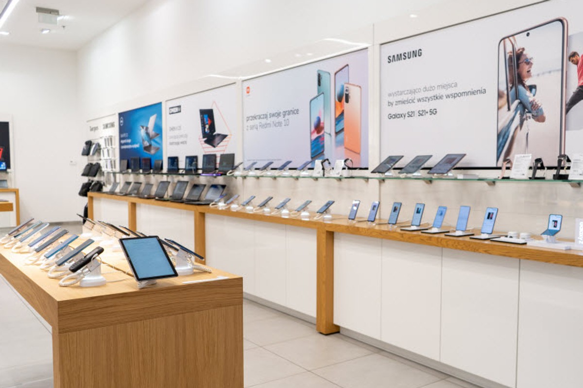 Ulepsz swój sprzęt do pracy i rozrywki. Laptopy, telefony i akcesoria teraz do 30% taniej w x-komie