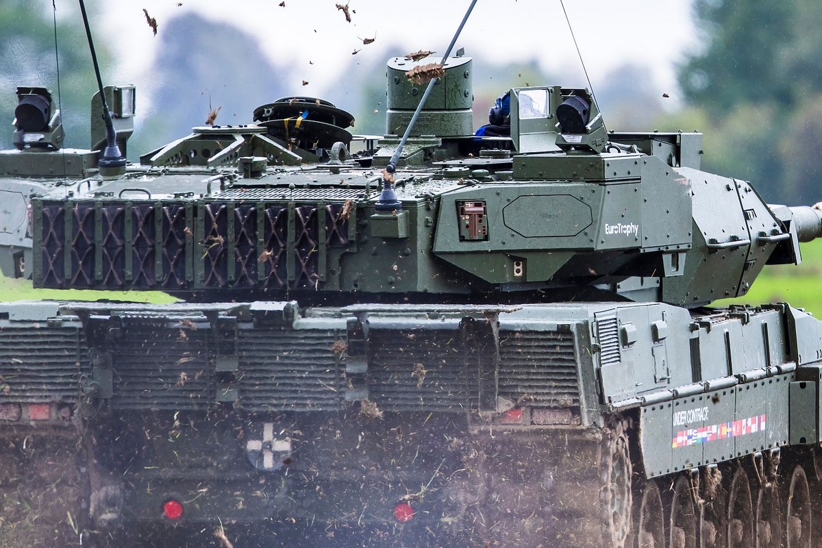 Kupili niemieckie czołgi Leopard 2A8. Nie mają dla nich poligonu do ćwiczeń