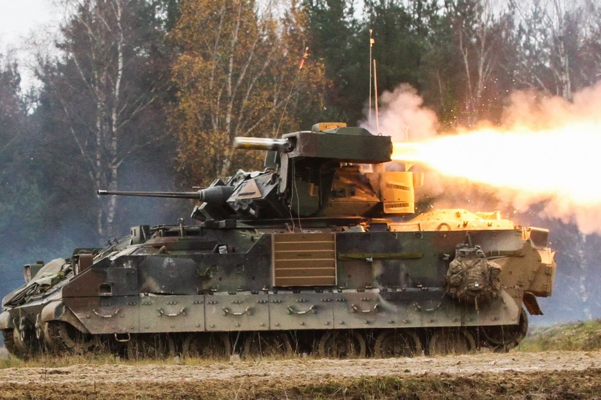 Amerykański Bradley vs. szwedzki CV90. Ukraińcy zrobili zawody [WIDEO]