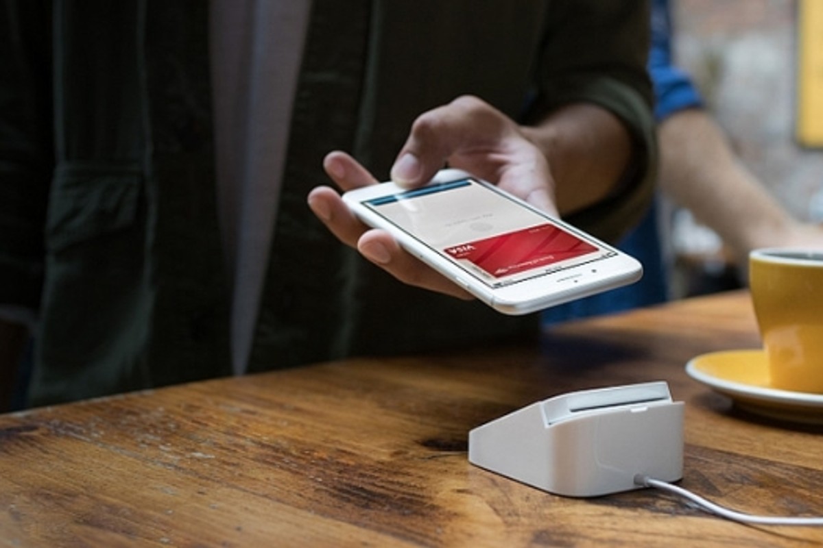 Niemcy powoli wchodzą w erę płatności zbliżeniowych. Nowa funkcja dla iPhone’ów