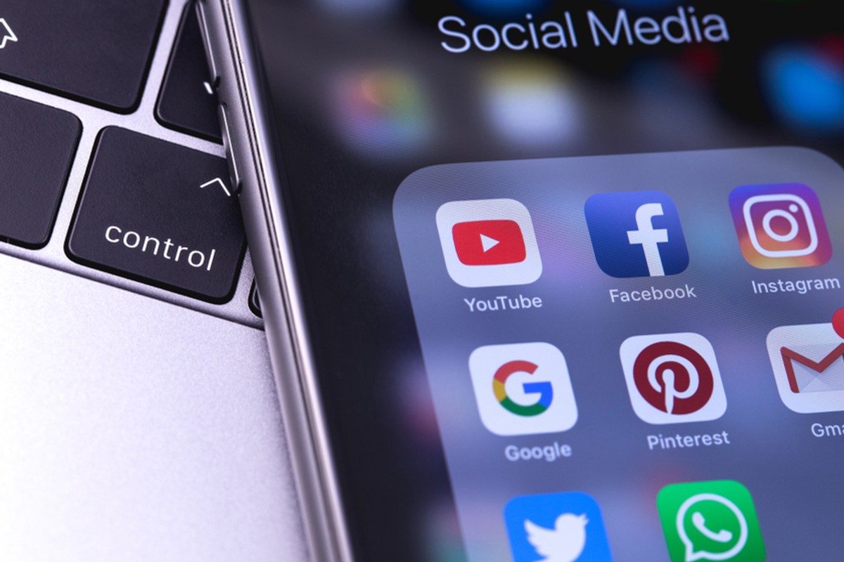 Facebook, TikTok, X – co z kontem po śmierci? KŚ wyjaśnia