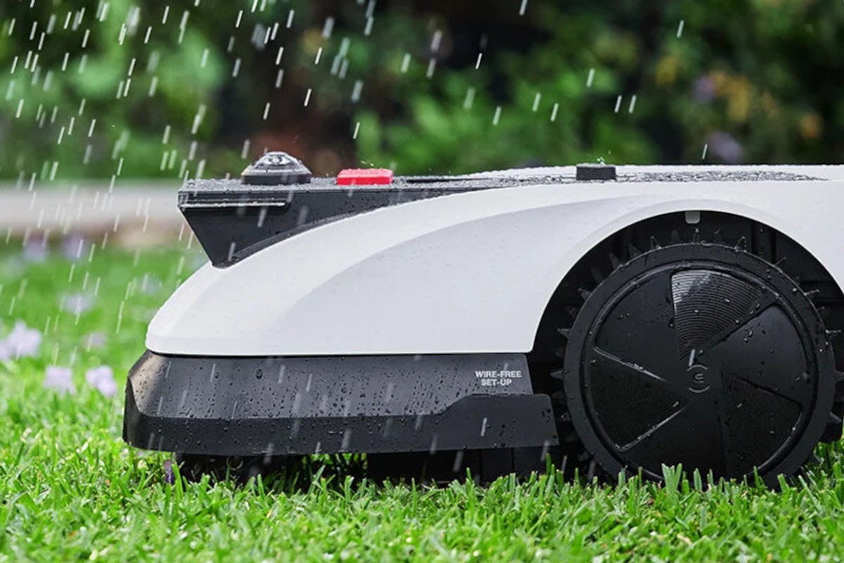 Robot koszący, któremu niestraszne deszcz i rosa. Do tego wjedzie wszędzie!