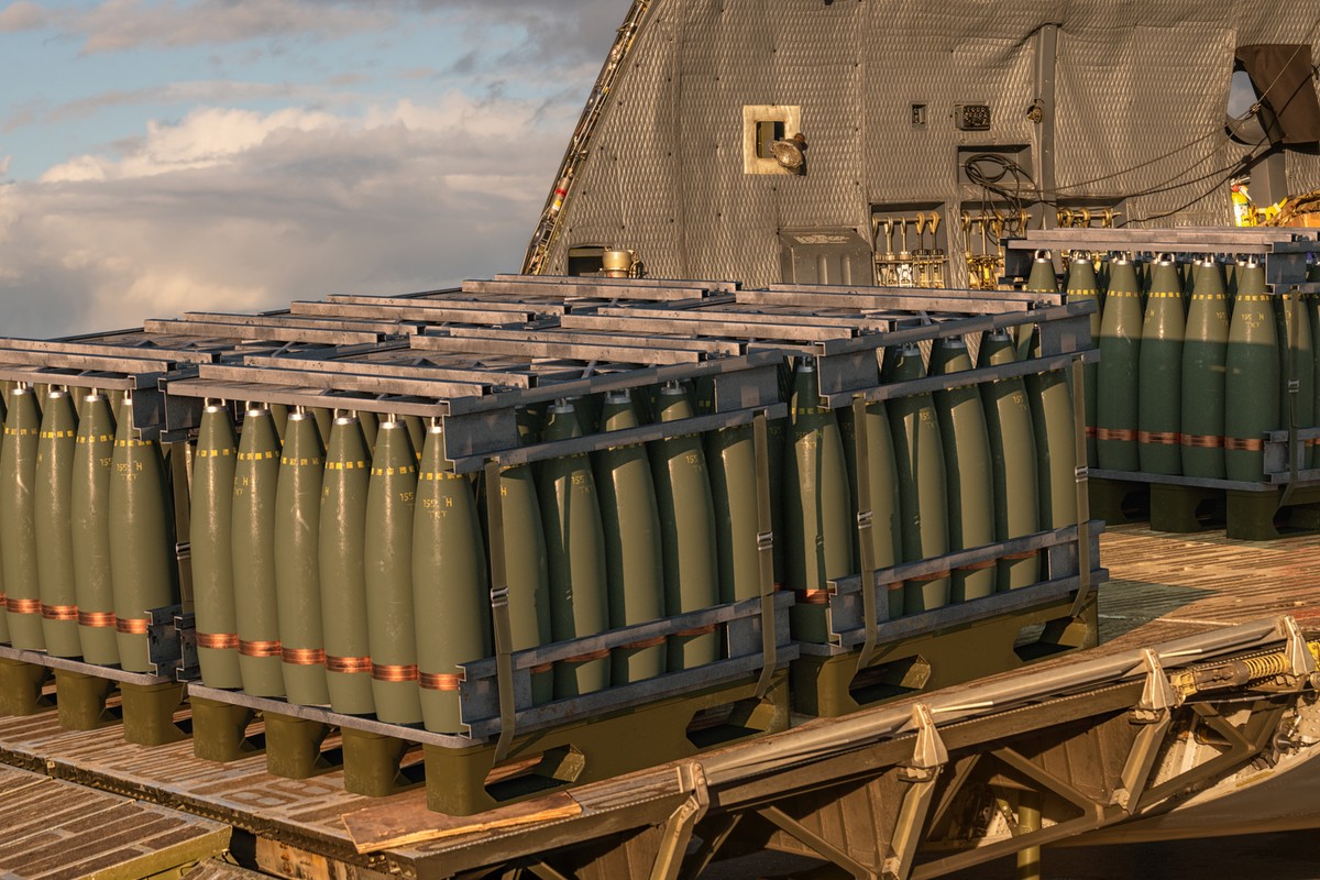 Ukraina ma zapasy amunicji do września. Czesi o to zadbali