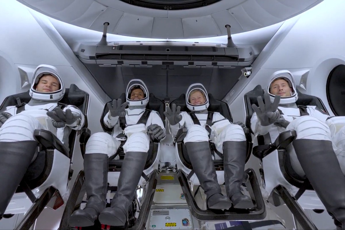 Pierwszy tweet Sławosza Uznańskiego-Wiśniewskiego w kosmosie. „Reprezentuję was wszystkich”