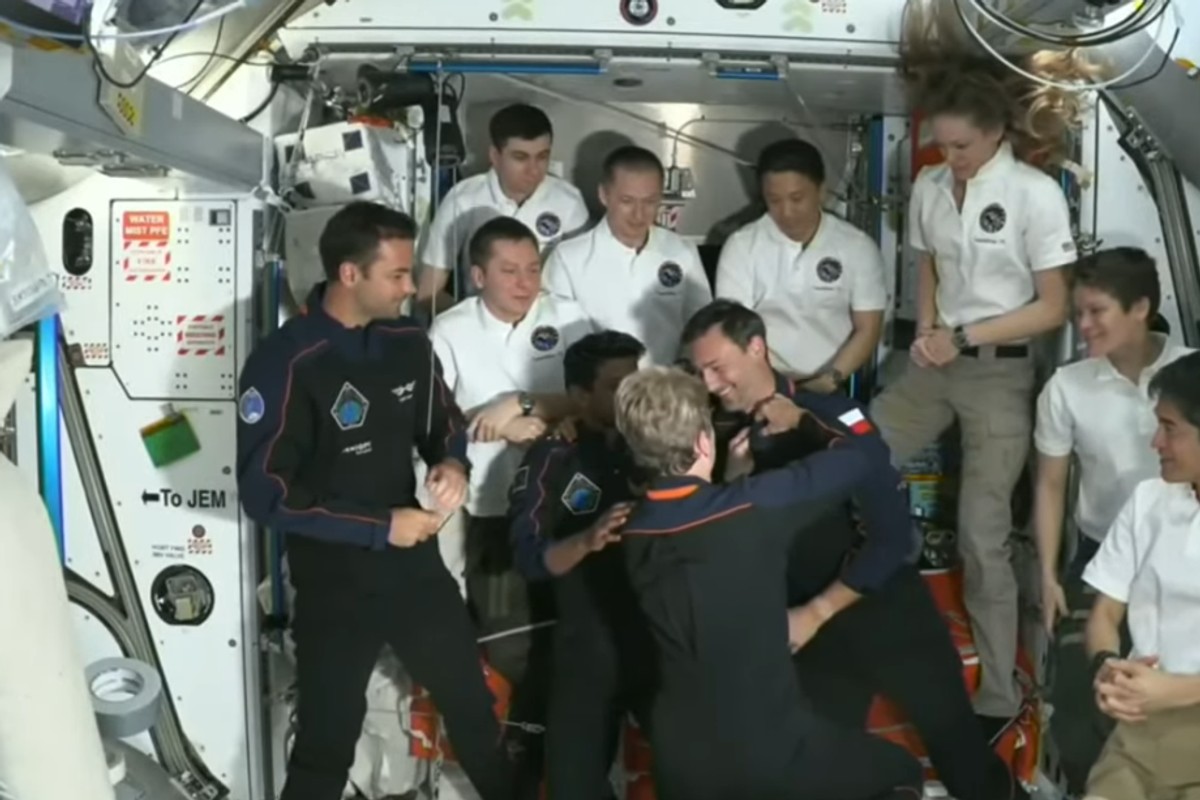 Polak na ISS, nowy BSOD, a mObywatel z nową funkcją – podsumowanie tygodnia #274