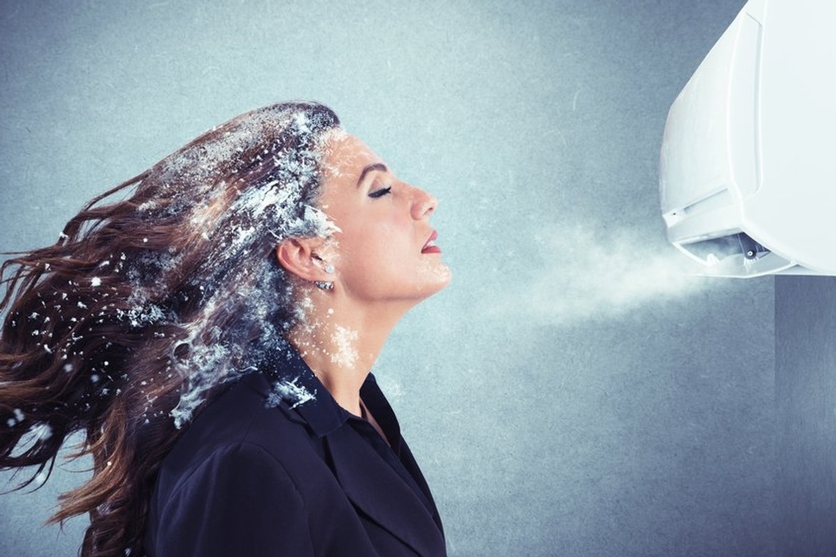 Czy można schłodzić planetę klimatyzatorami… na zewnątrz budynków?