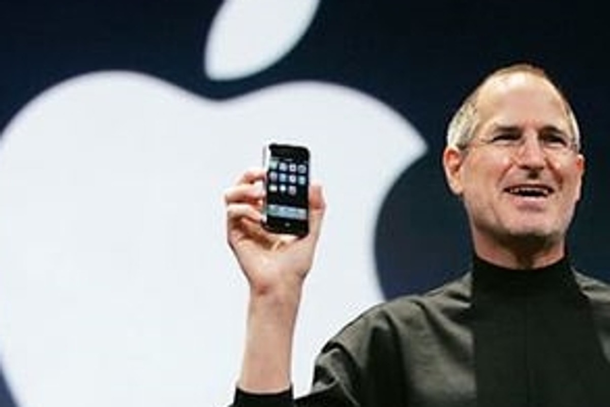 Dlaczego iPhone to iPhone? To nie od pomysłu Steve’a Jobsa wszystko się zaczęło