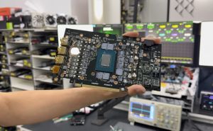 Frankenstein kart graficznych. Ożywił spalonego GeForce’a częściami z Radeona