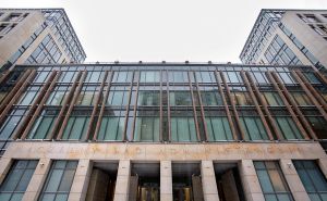 Nowe fakty w sprawie kopalni kryptowalut w warszawskim sądzie. Jest zagraniczny trop